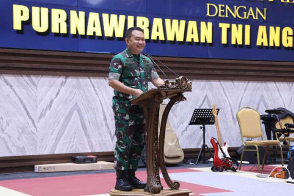 KSAD Dudung Minta Petunjuk Purnawirawan Atasi Konflik Di Papua