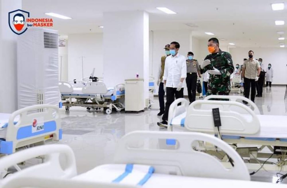 Presiden Jokowi meninjau langsung RS Darurat Wisma Atlit