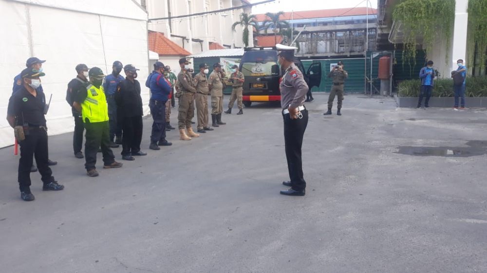 Antisipasi Keamanan Natal,Kanit Lantas Polsek Tegalsari Gelar Apel