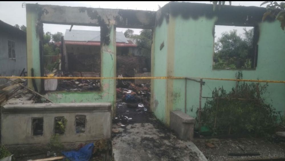 Rumah Orang Tua Seorang Wartawan,Diduga Dibakar Oknum Tak Dikenal
