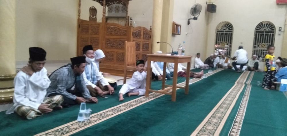 Masyarakat Rimbo Bujang, Peringati Isra' Mi'raj Di Masjid Turut Taqwa