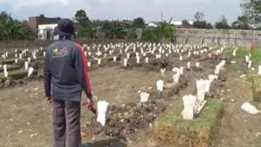 Makam Babat Jerawat Penuh, Dyah Katarina Sarankan Pemkot Perluas Lahan