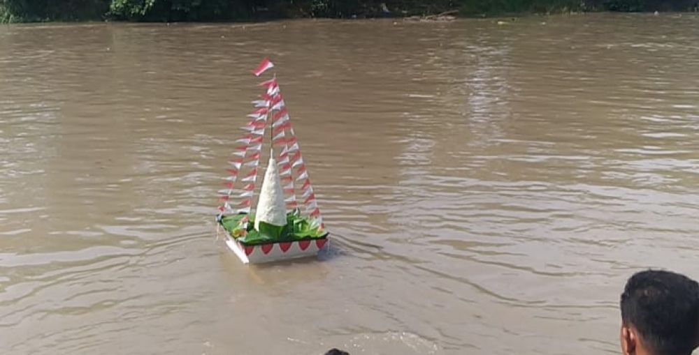 Larung Kali,Tradisi Warga Stren Yang Tak Boleh Dihilangkan