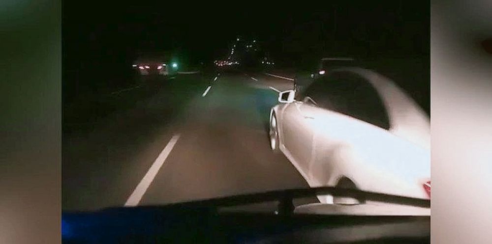 Viral Mobil Mewah Halangi Jalan Ambulance, Kejagung Beri Klarifikasi