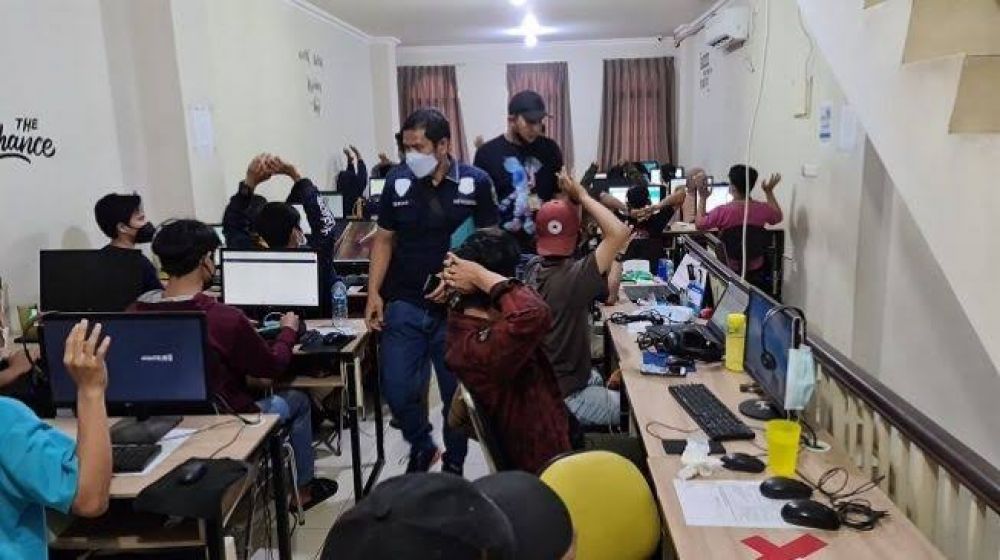 Penggerebekan Kantor Pinjol di Mana-mana, Ini Daftarnya...