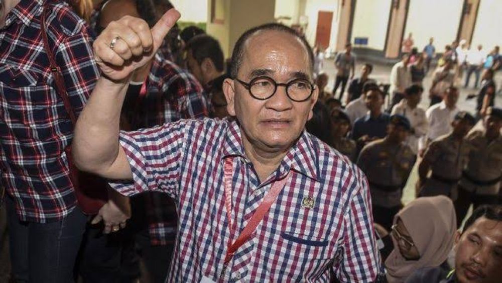 Ruhut Sitompul Minta Surya Paloh Instropeksi Diri : Tarik Menteri Kau 