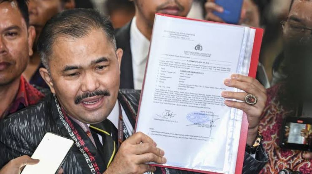 Babak Baru Kasus Brigadir J, Kamaruddin Laporkan Pencurian Dan TPPU