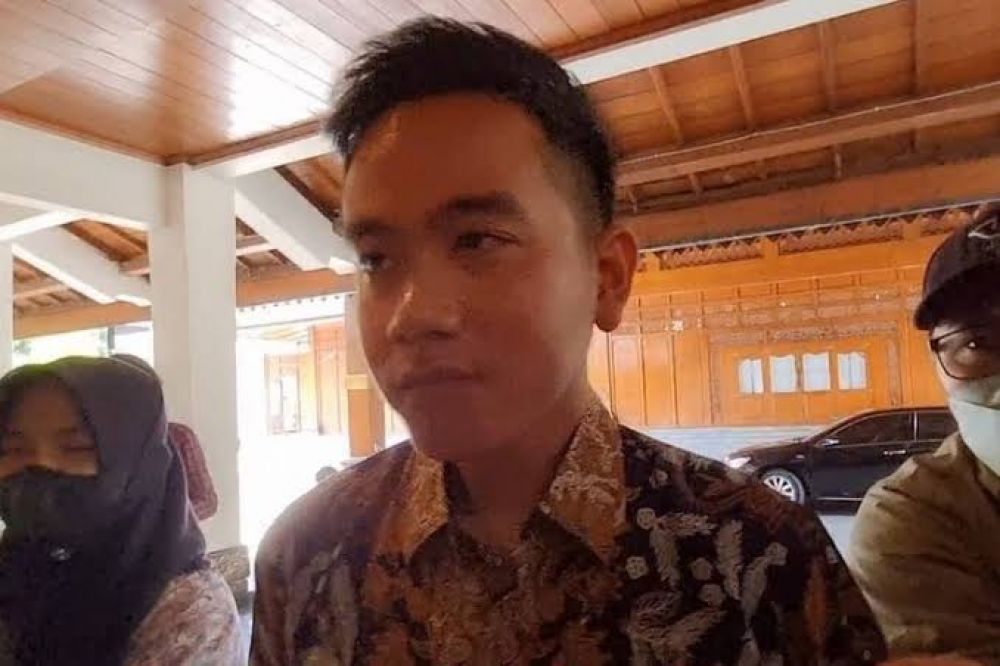 Geram Diserang Dengan Isu Keturunan PKI, Balasan Gibran Bikin Ngilu