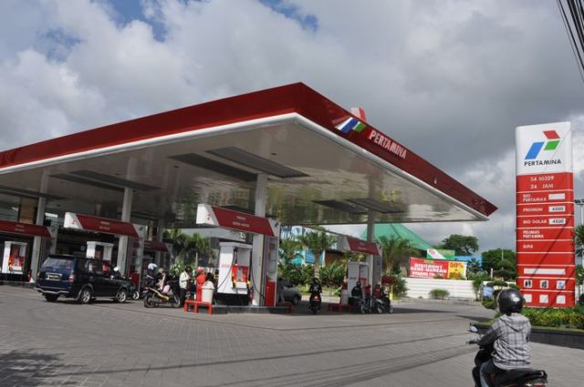 Ketika Beli Pertalite Pakai Aplikasi, Netizen : Yang Gak Punya Hp Gmn?