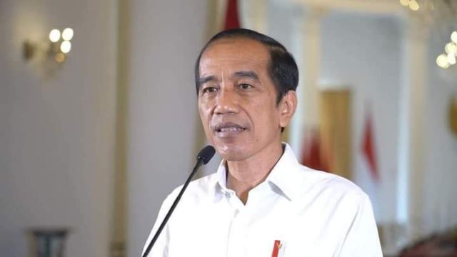 Jokowi Tekankan Ke Bupati,Proyek Pemerintah Wajib Gunakan Produk Lokal