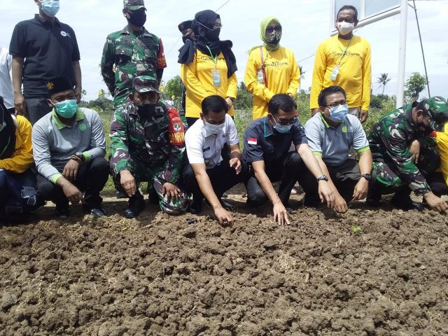 IZI Launching Program Smart Farm Academy Ke8, Gali Potensi Petani Muda