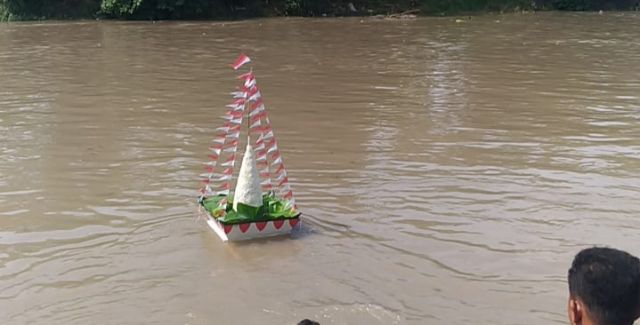 Larung Kali,Tradisi Warga Stren Yang Tak Boleh Dihilangkan
