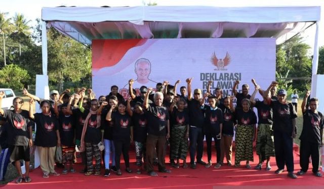 Ratusan Warga NTT Deklarasikan Des Ganjar Presiden