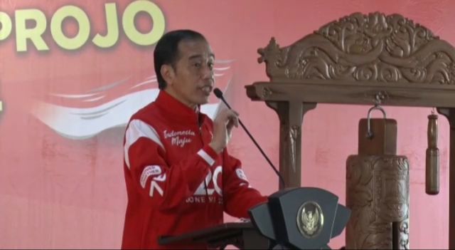 Soal Dukung Capres, Jokowi : Ojo Kesusu..