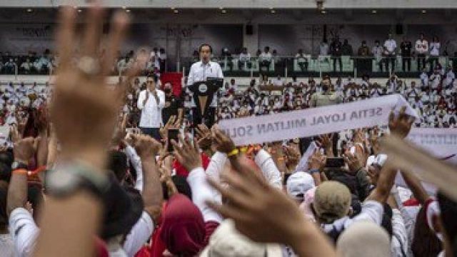 Respon Balik Relawan Atas Kritikan Hasto Dalam Acara Di GBK