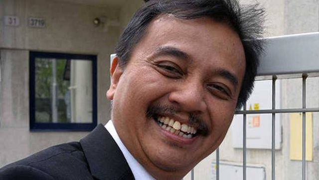 Roy Suryo Akhirnya Dilaporkan Oleh...