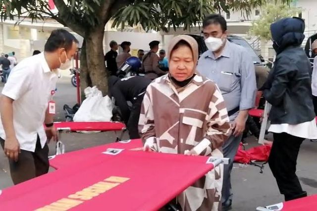 Risma Curhat, Ngaku Dimarahi Anggota TNI Saat Ke Lokasi Gempa Cianjur